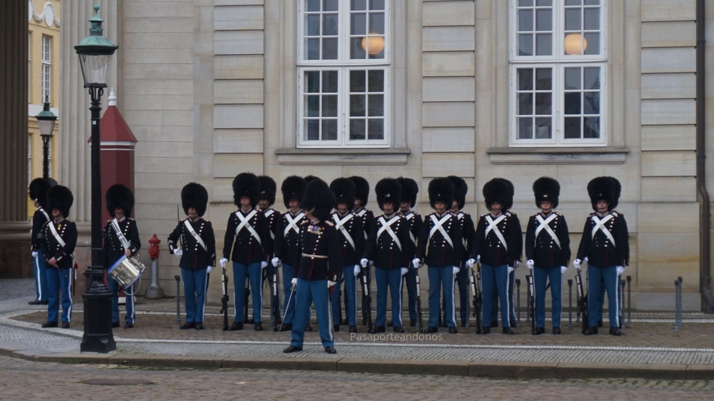 Amalienborg guardia