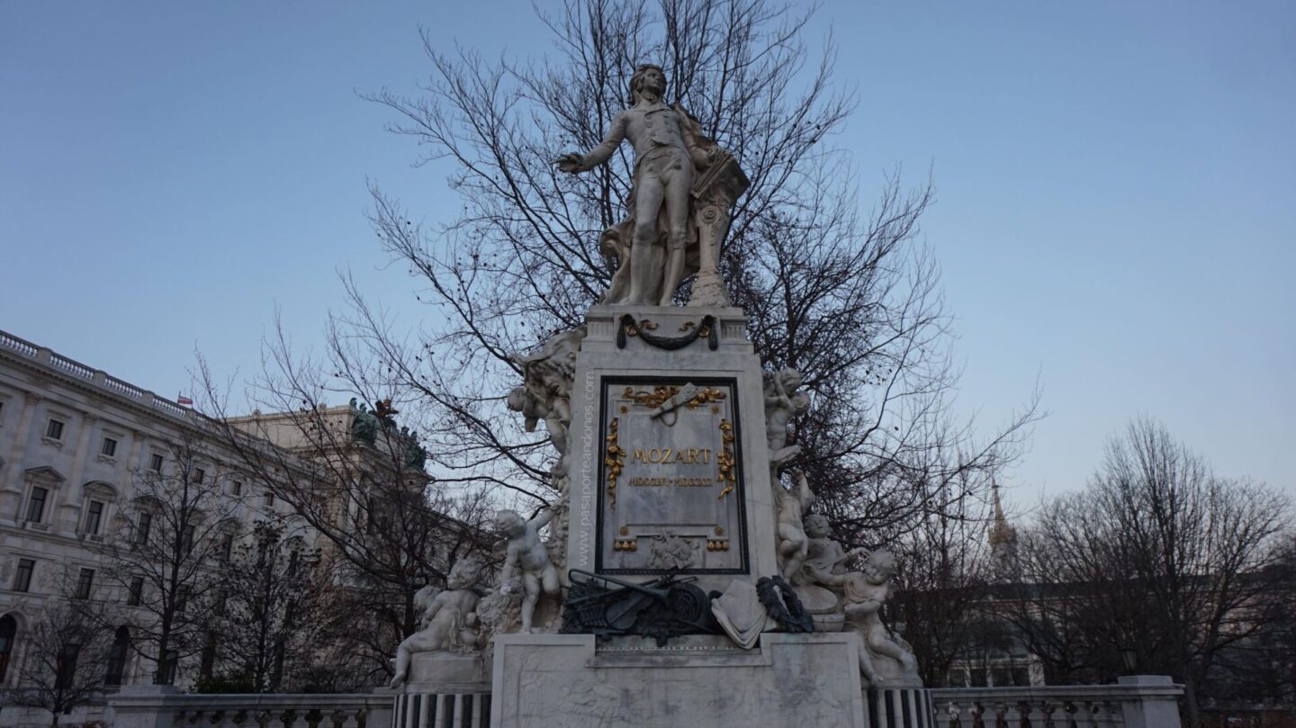 Monumento a Mozart | Pasaporteandonos